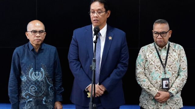 CEO Danantara Rosan Roeslani dan Kepala BP BUMN menghadiri rapat koordinasi KSSK di kantor LPS