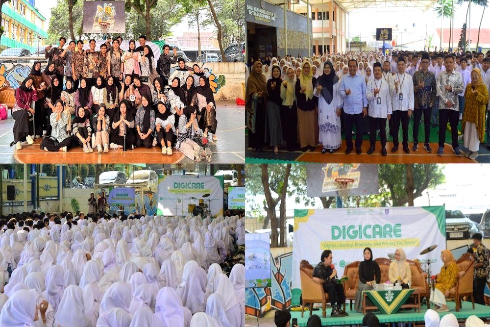 Mahasiswa Ilmu Komunikasi UMJ memberikan edukasi literasi digital kepada siswa SMA Muhammadiyah 25 Setiabudi.