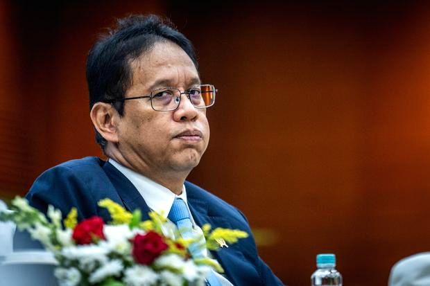 Menteri Keuangan Purbaya Yudhi Sadewa memberikan keterangan pers terkait penyaluran subsidi melalui Koperasi Desa