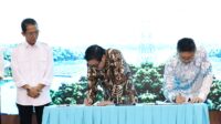 Wali Kota Batam Amsakar Achmad dalam acara penandatanganan perjanjian jual beli listrik untuk pusat data di Batam.