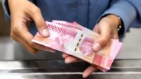 945349780347f531be40b3f88c14f953.jpg Ketua Umum APKASI Bursah Zarnubi saat menyampaikan keluhan terkait kondisi fiskal pemerintah daerah di Jakarta.