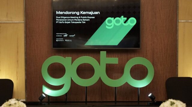 Logo GoPay dengan latar belakang biru yang mencerminkan posisi barunya sebagai kontributor laba utama GoTo.
