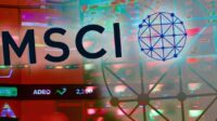 Logo MSCI dengan latar belakang grafis pasar saham global yang melambangkan pembaruan aturan indeks