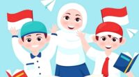 Siswa baru mengikuti upacara penutupan MPLS di sekolah dengan khidmat
