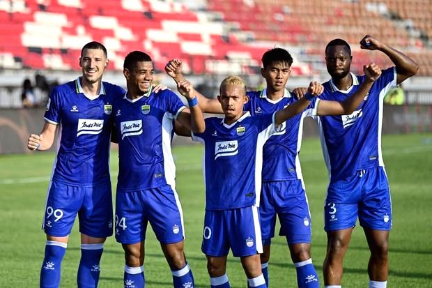 Wali Kota Bandung Muhammad Farhan memberikan dukungan terhadap rencana IPO Persib Bandung