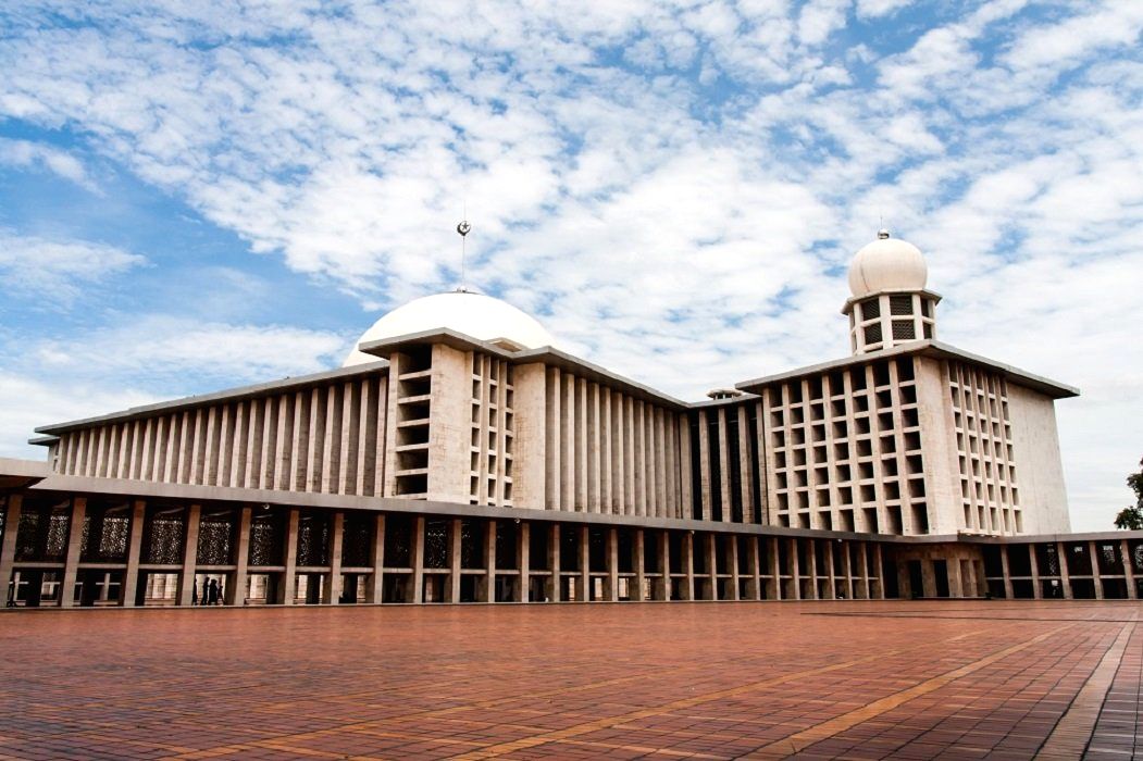 Direktur Utama BEI Jeffrey Hendrik memberikan keterangan terkait integrasi wakaf Masjid Istiqlal ke pasar modal syariah.