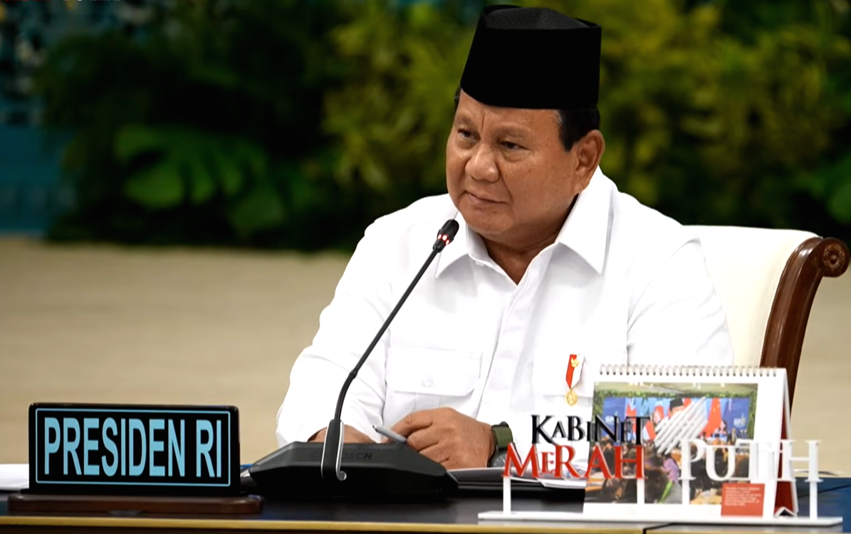 Presiden Prabowo Subianto saat memberikan sambutan dalam peresmian ekosistem motor listrik nasional di Bekasi.
