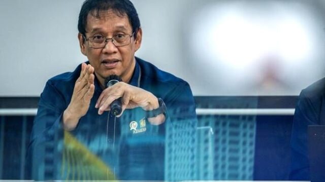 Menteri Keuangan Purbaya Yudhi Sadewa memberikan keterangan pers terkait pertumbuhan ekonomi Indonesia