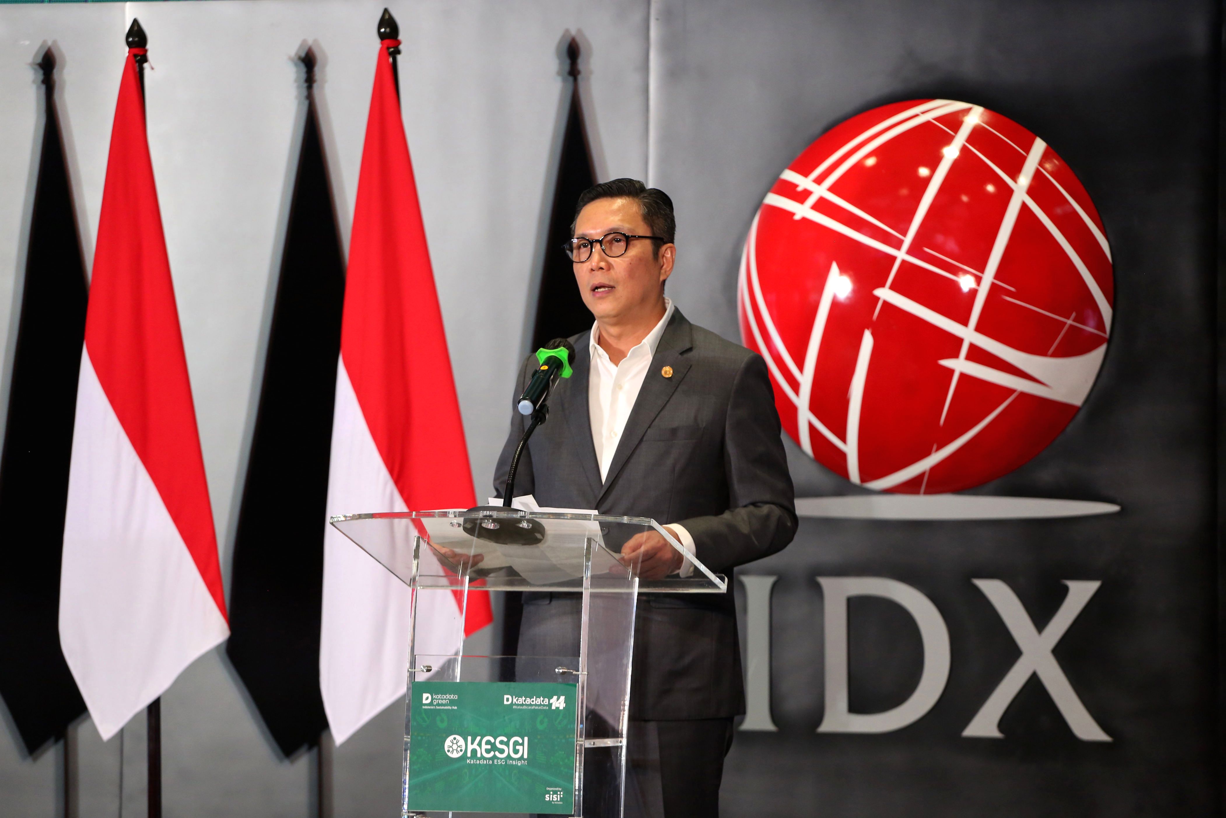 Direktur Utama Bursa Efek Indonesia Jeffrey Hendrik memberikan keterangan terkait rencana IPO BUMN oleh Danantara