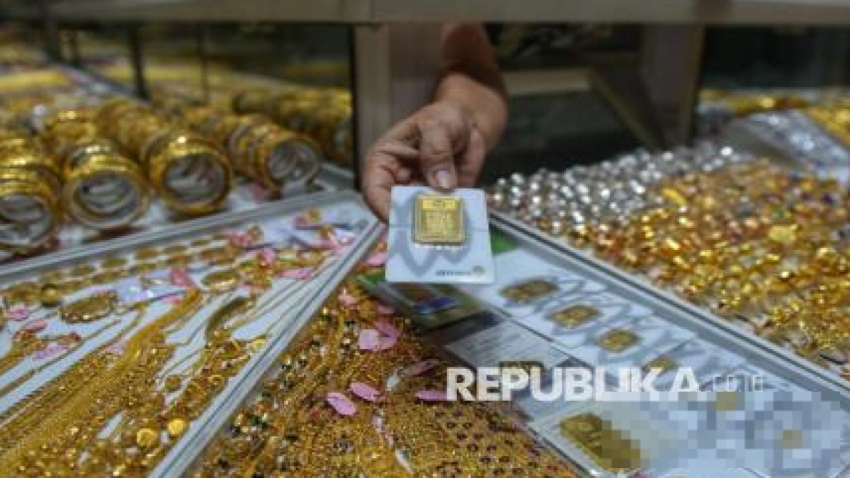 Harga Emas Diprediksi Melemah Pekan Depan di Tengah Ketegangan Geopolitik Global