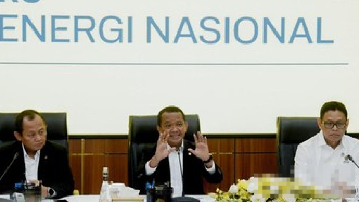 Bahlil Periksa Perusahaan Asing yang Diduga Tambang Emas di Lahan Sawit