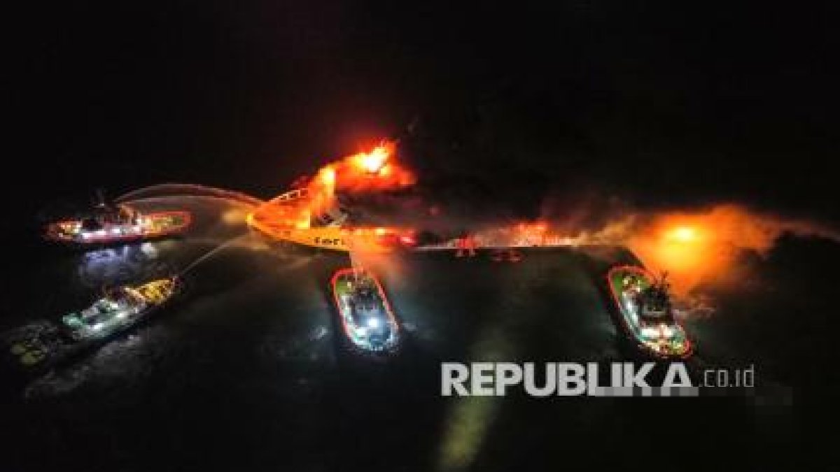 ASDP Pastikan Penanganan Penumpang KMP Batumandi Berjalan Lancar Pasca Kebakaran