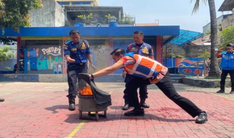 psl-siapkan-tim-darurat-dan-latih-pekerja-hadapi-kebakaran